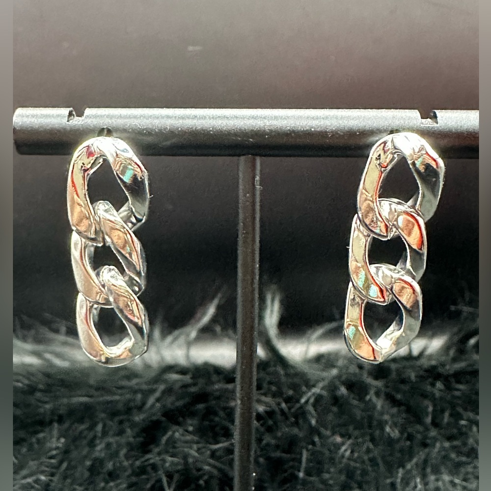 Chain earrings - Picture 3 of 3